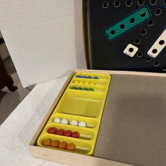 AGGRAVATION BOARD GAME VINTAGE, IN THE ORIGINAL BOX - Picture 9 of 10